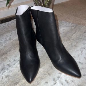 LEATHER BLACK ANKLE BOOTS